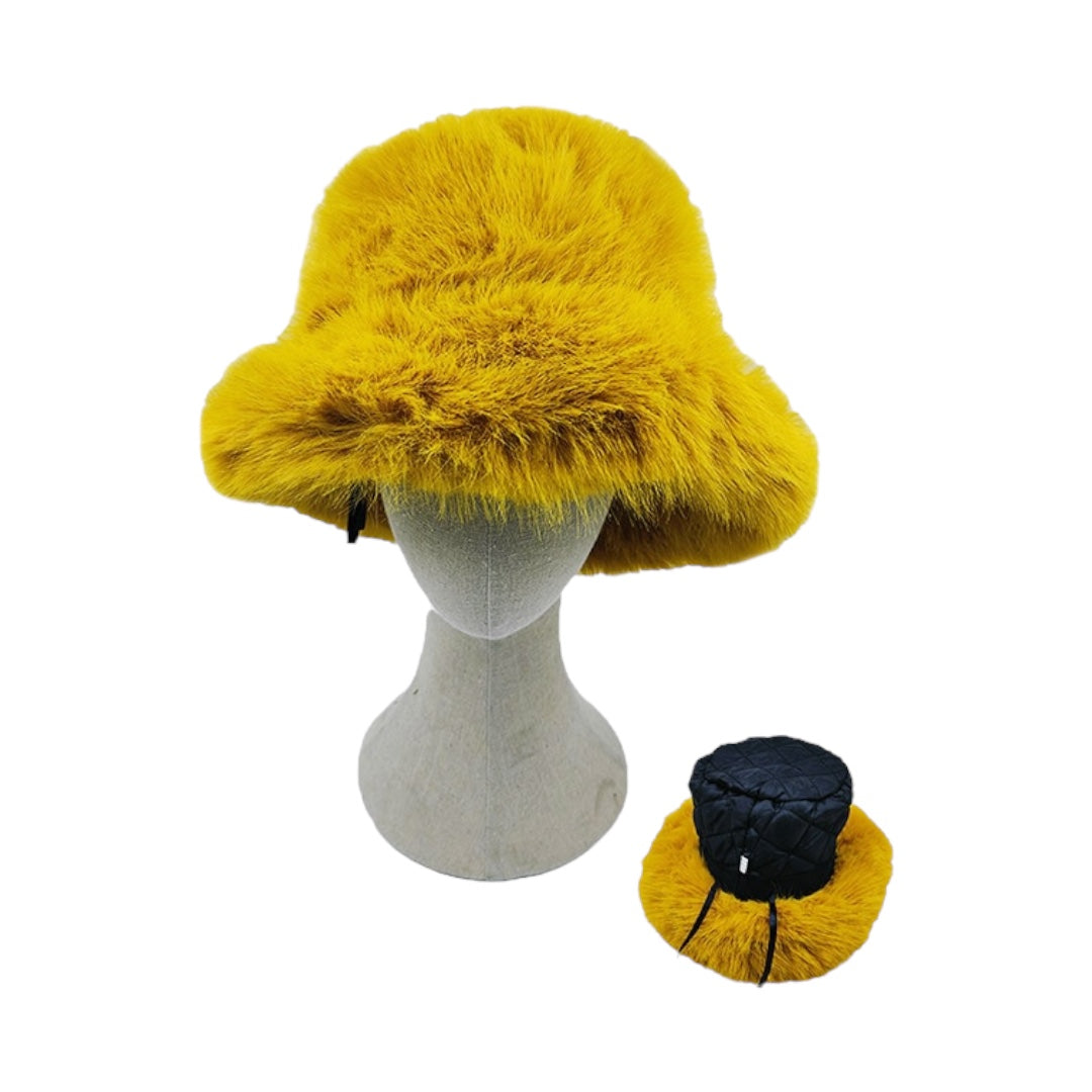 Poré Plush Reversible Hat