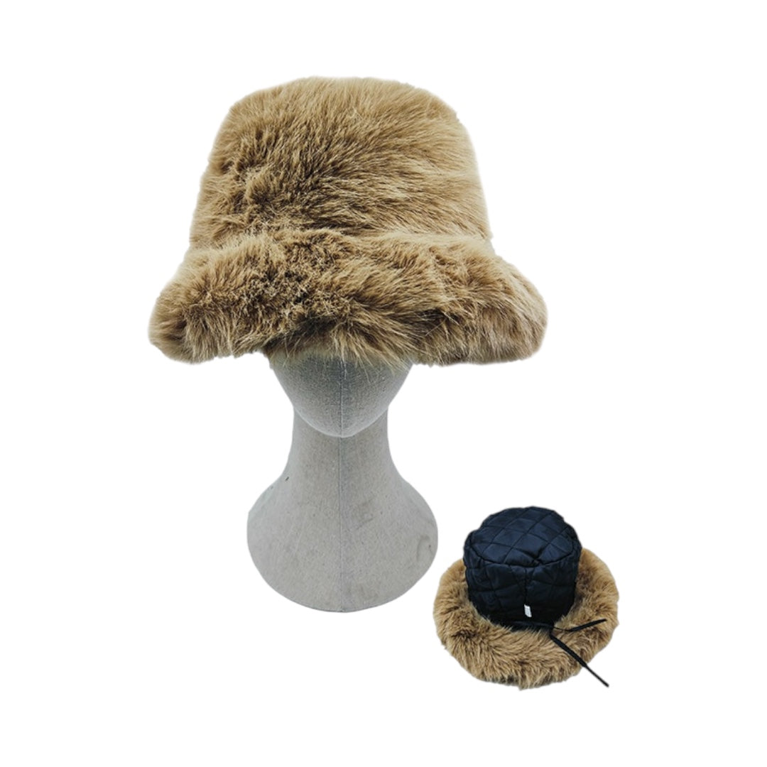 Poré Plush Reversible Hat